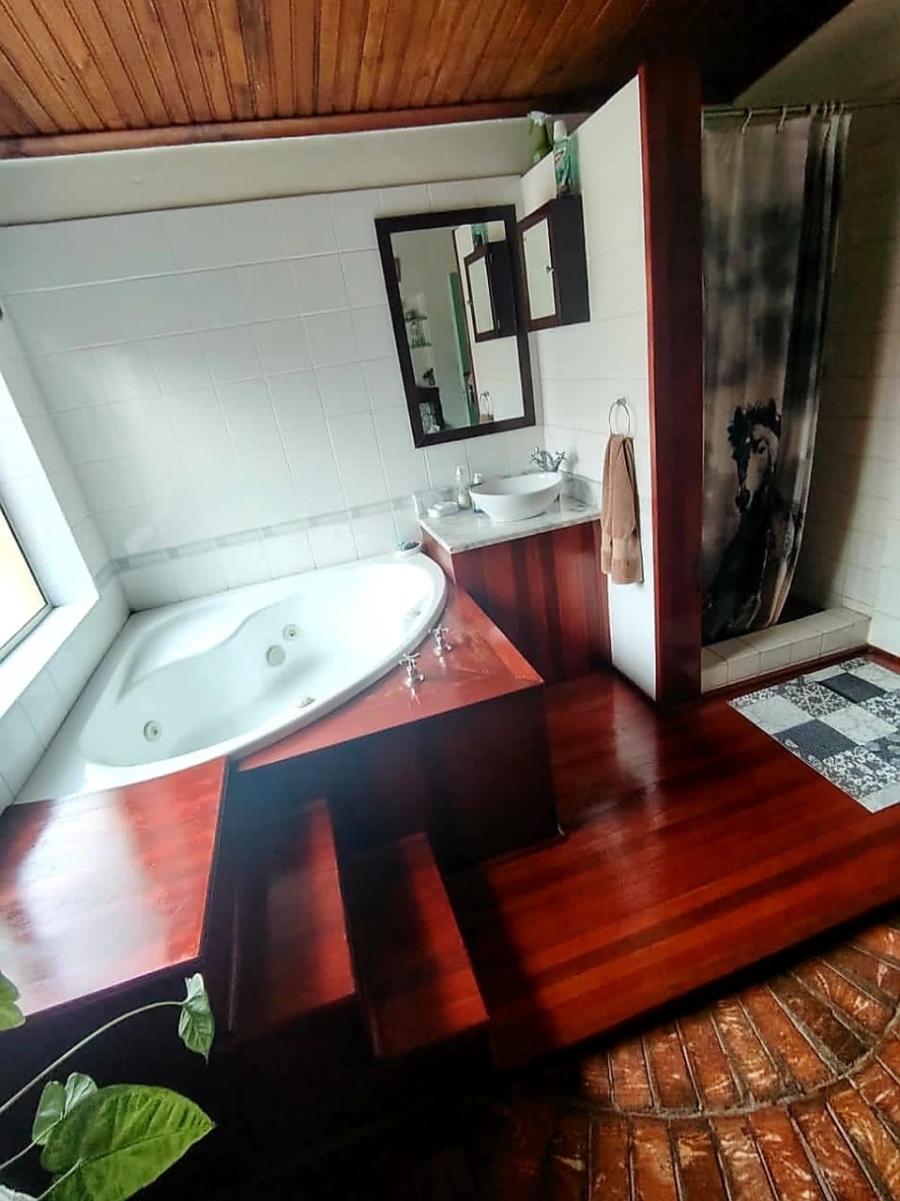 4 Bedroom Property for Sale in Amalinda Eastern Cape